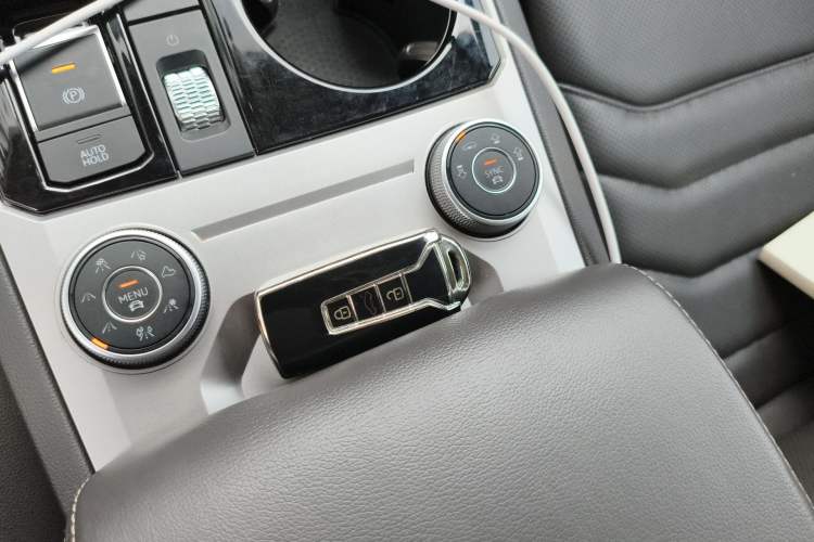 Used Volkswagen Touareg 2019 2.0TSI Ruiyi Edition China VI Standard Vehicle Key