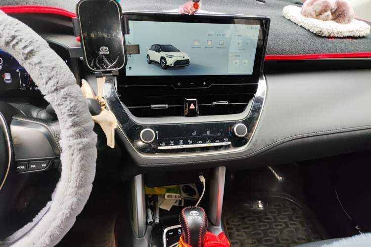 Used Toyota FRONTLANDER 2024 2.0L CVT Elite Edition Audio And AC Panel