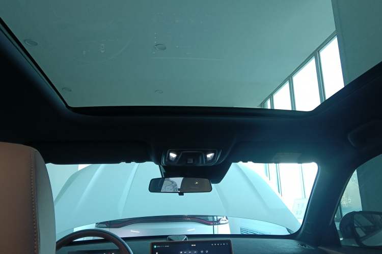 Used CHANGAN UNI-Z New Energy 2024 Blue Whale Smart Electric iDD 125km Beyond Edition Headliner