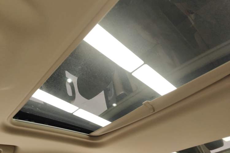 Used Buick GL8 2023 Land Business Class Smart Deluxe Model