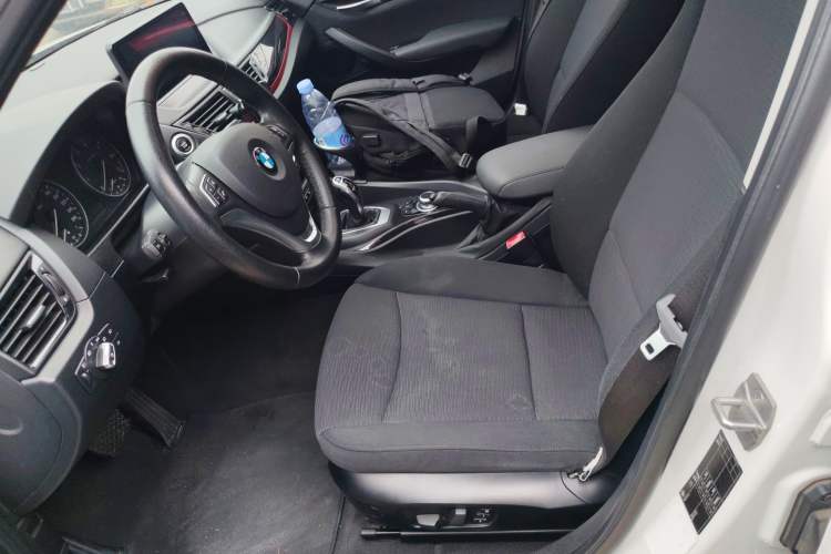 Used BMW X1 2015 sDrive18i Fashion Upgrade Edition Left Front Seat