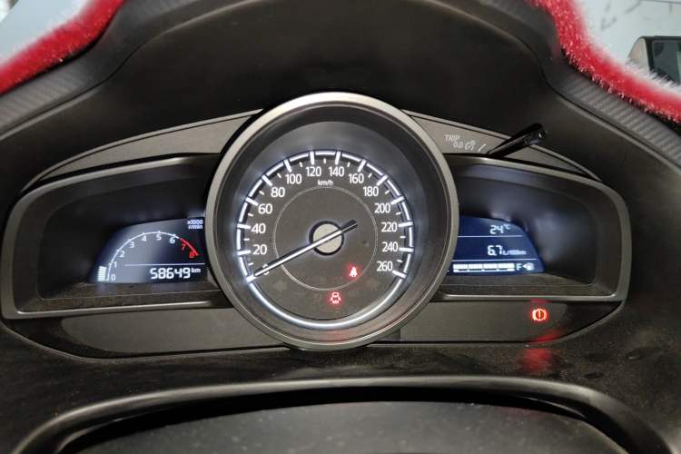 Used Mazda 3 Axela 2017 Sedan 1.5L Manual Comfort Model Emission Standard China V
