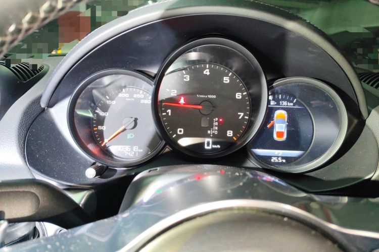 Used Porsche 718 2016 Cayman 2.0T
