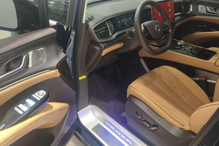 Used Denza D9 2024 EV 600 Four-Wheel-Drive Flagship Model Driver Seat