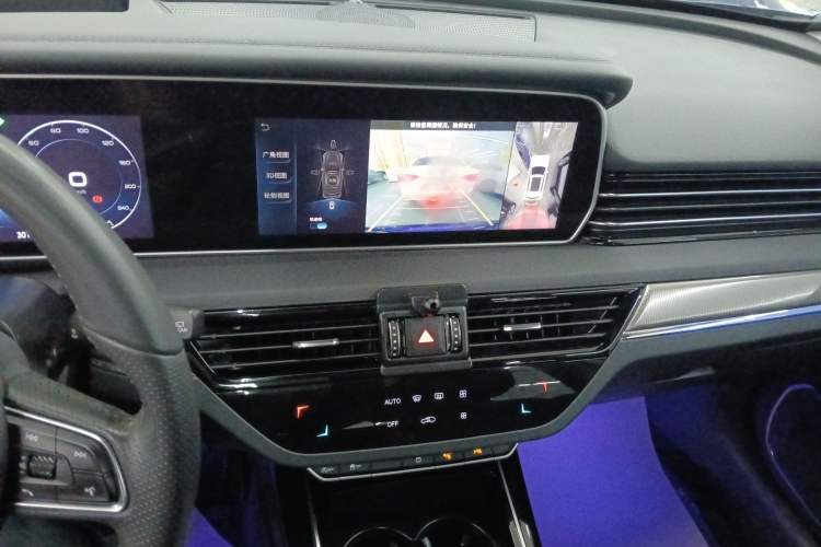 Used Hongqi HS5 2022 Revised Version 2.0T Smart Connect Flagship Edition
