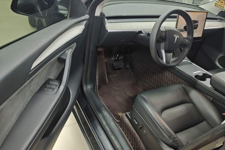 Used Tesla Model Y 2024 Rear-Wheel-Drive Version