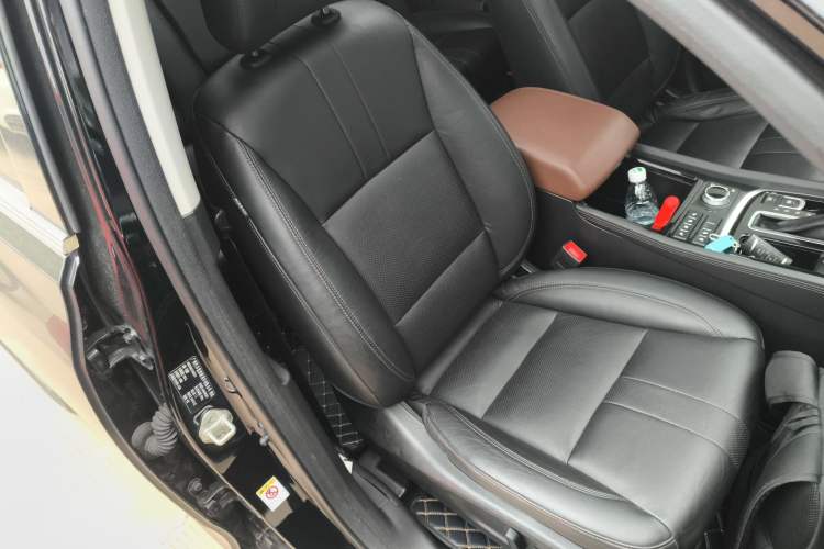 Used GAC Trumpchi GS8 2017 320T Four-Wheel Drive Luxury Smart Connectivity Version (7 Seats)