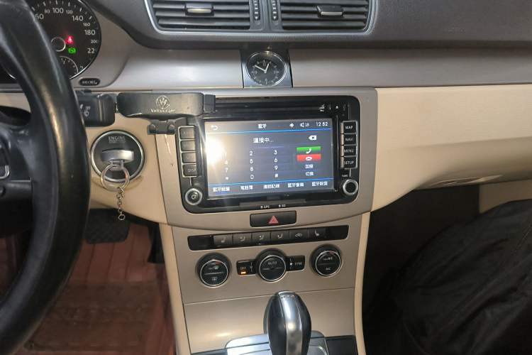 Used Volkswagen Magotan 2013 1.8TSI Luxury Model Audio And AC Panel