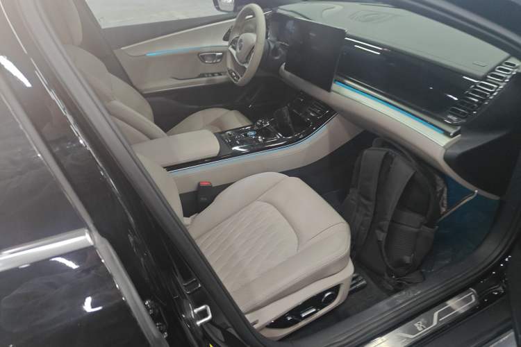 Used BYD Han 2025 DM-i 125KM Elite Model Right Front Seat