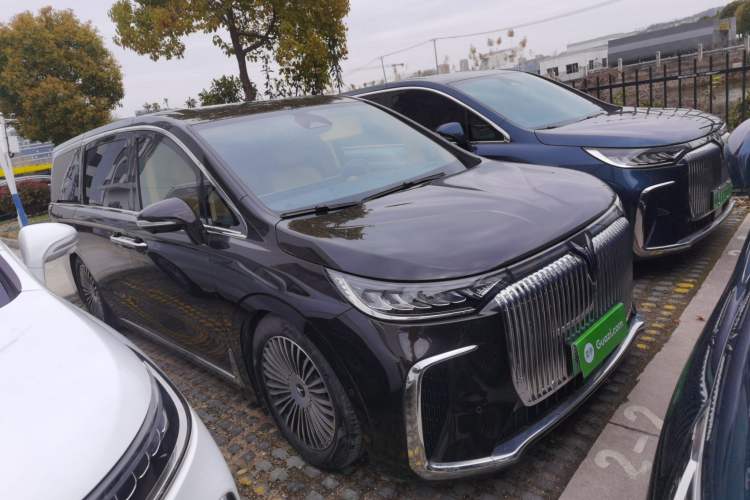 Used VOYAH Dream 2025 PHEV Four-Wheel-Drive Flagship Kunpeng Edition
