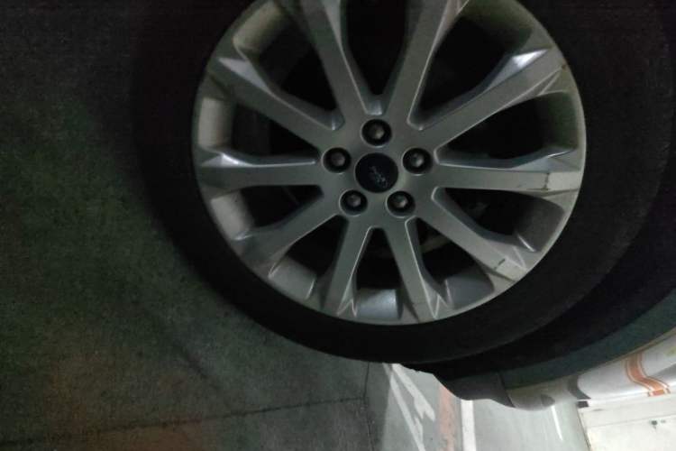 Used Ford Kuga 2013 1.6L GTDi Two-Wheel-Drive Trend Model
