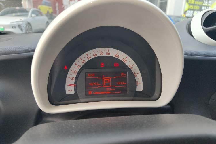 Used smart fortwo 2015 1.0L 52 kW hardtop Dynamic version
