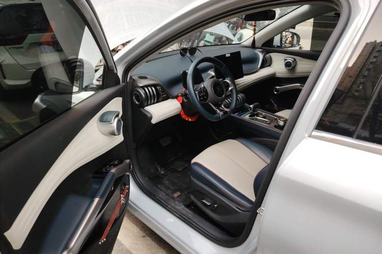 Used BYD Yuan PLUS 2022 430 km Luxury Version Driver Seat