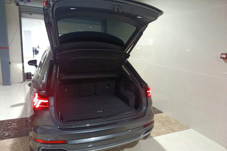 Used Audi Q3 2019 35 TFSI Fashion Dynamic Model