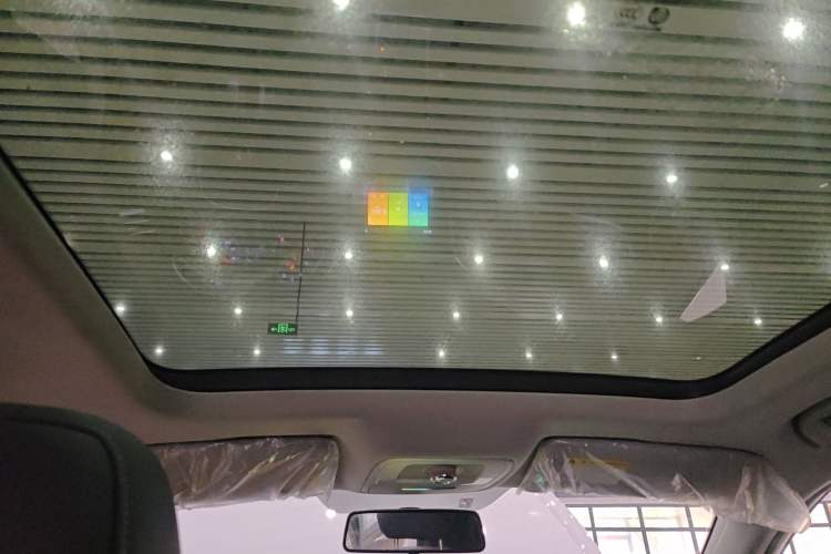 Used Roewe RX3 2020 1.6L CVT 4G Connected Ultra-Cool Flagship Edition Headliner