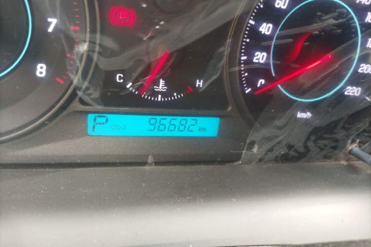 Used Chevrolet Captiva 2014 2.4L Two-Wheel Drive Urban Version 7 Seats
