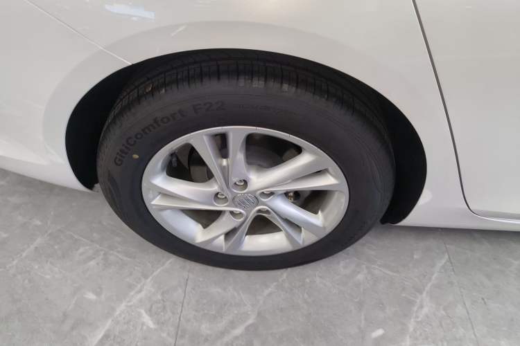 Used Buick Regal 2024 Revised 25T Ultra-Comfort Edition Right Rear Wheel Hub