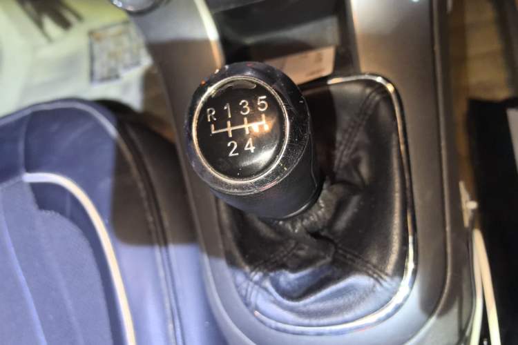 Used Chevrolet Cruze 2015 1.5L Classic SE MT