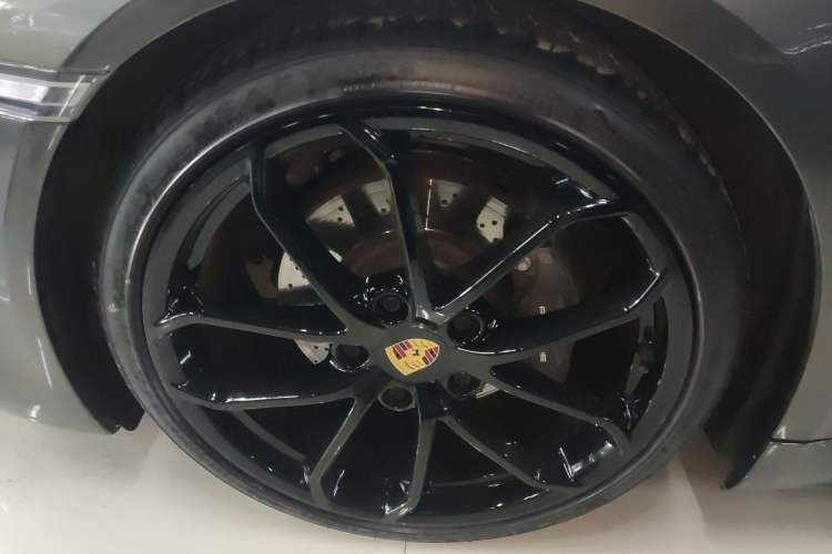 Used Porsche 718 2023 Boxster Style Edition 2.0T Left Front Wheel Hub