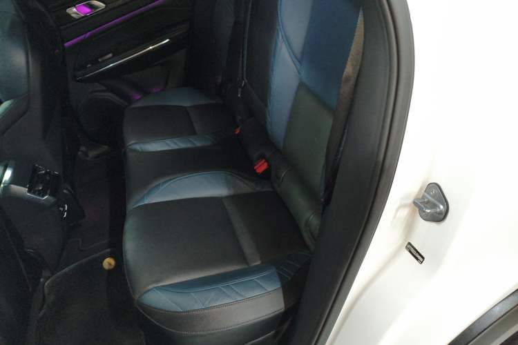 Used Lynk & Co 05 2020 2.0TD Two-Wheel Drive Shine Halo
