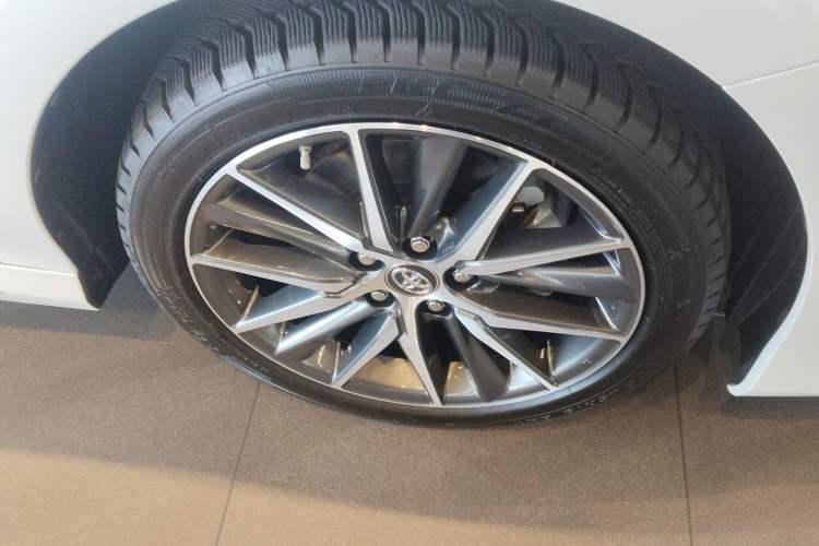 Used Toyota Camry 2023 2.5G Luxury Edition Right Front Wheel Hub