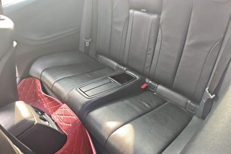 Used BMW 4 Series 2016 420i Convertible Fashion Model
