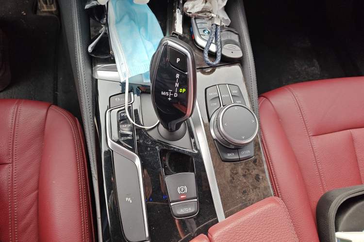 Used BMW 5 Series 2018 Restyled 530Li Leading Edition M Sport Package