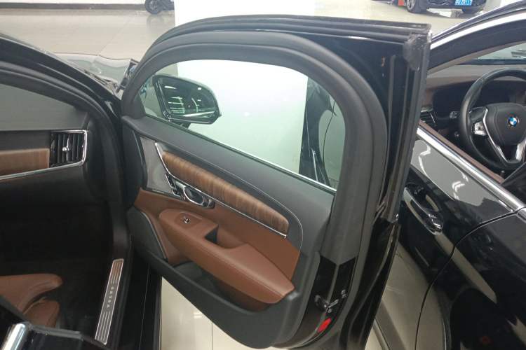 Used Volvo S90 2025 B5 Zhiya Luxury Edition