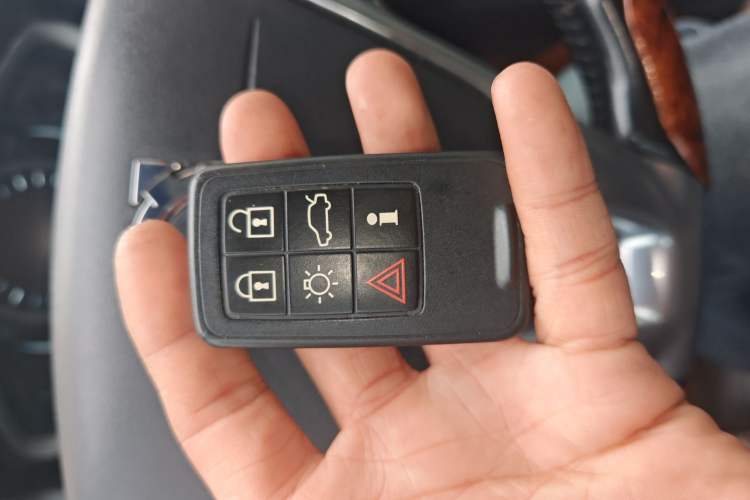 Used Volvo XC60 2015 T6 AWD Smart Version