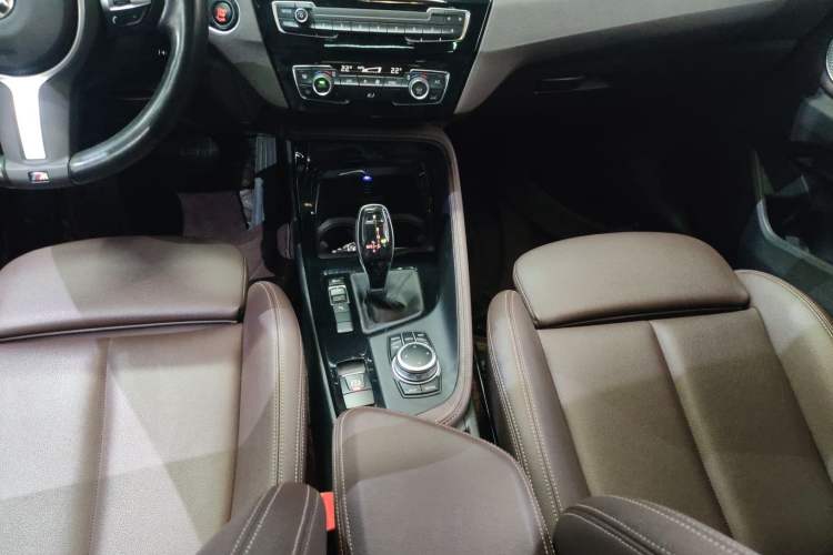 Used BMW X1 2021 sDrive20Li Premium Edition Gear Lever