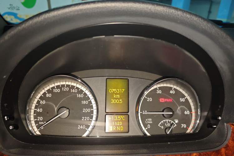 Used Mercedes-Benz Viano 2013 3.5L Haoci version Instrument Cluster