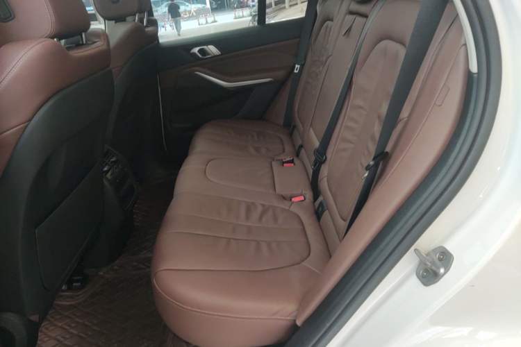 Used BMW X5 2019 xDrive40i M Sport Package Left Rear Seat