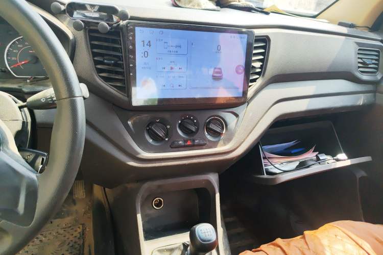 Used Wuling Hongguang V 2022 1.5L Jingqu Edition Electric-Assist LAR