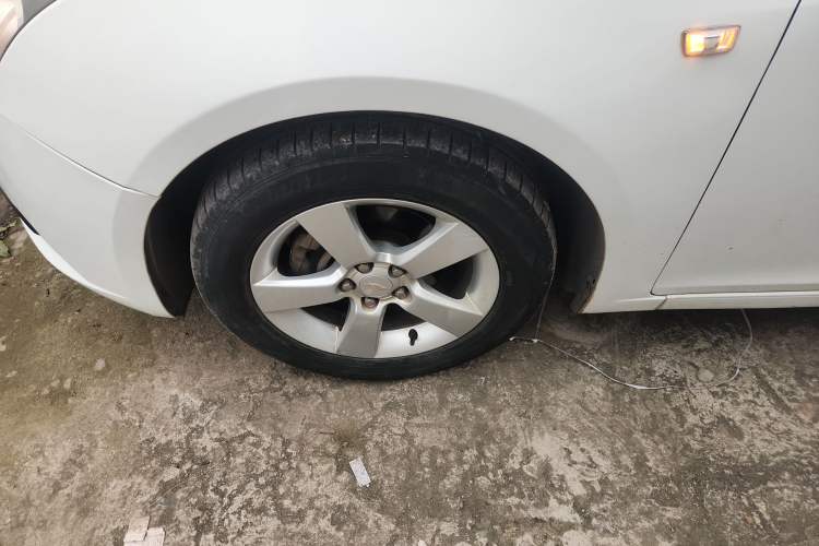 Used Chevrolet Cruze 2014 1.6L SL Millionth Anniversary Edition MT
