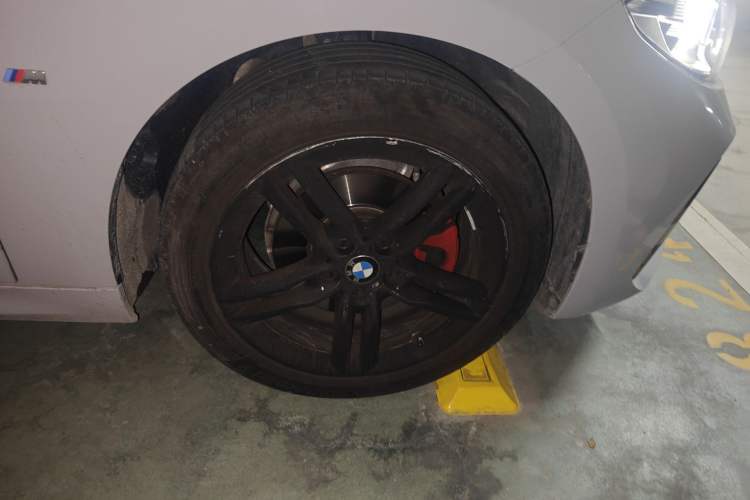 Used BMW 1 Series 2023 120i M Sport Night Edition Right Front Wheel Hub