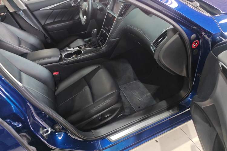 Used Infiniti Q50L 2018 2.0T Comfort Edition China V Standard Right Front Seat