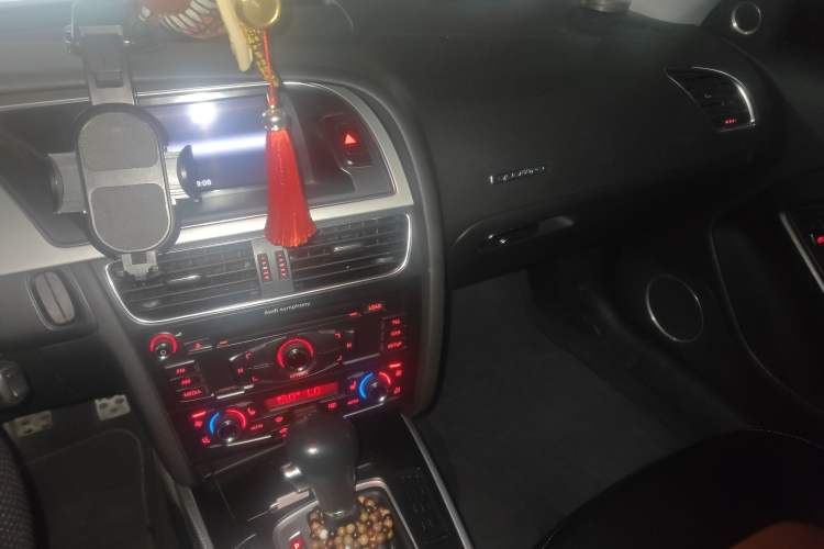 Used Audi A5 2010 3.2 coupe quattro
