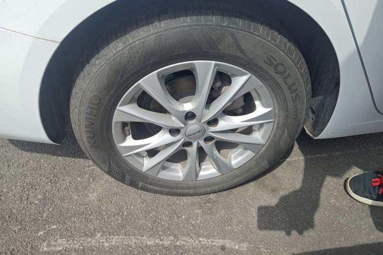 Used Roewe i5 2023 1.5L Manual Comfort Edition