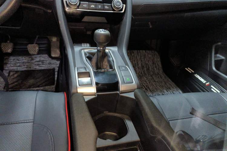 Used Honda Civic 2016 220TURBO Manual Luxury Edition
