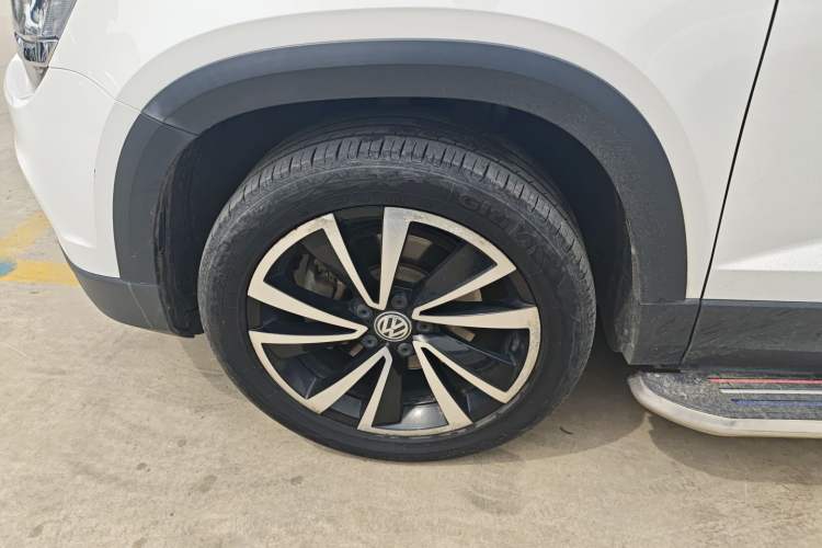 Used Volkswagen Tharu 2020 280TSI Two-Wheel Drive Luxury Plus Version China VI Standard Left Front Wheel Hub