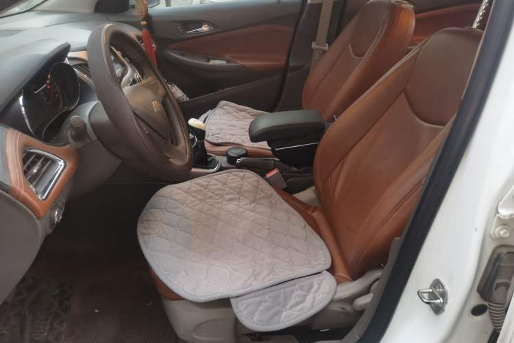 Used Chevrolet Cruze 2015 1.5L Manual Fashion Edition