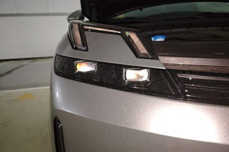 Used Lynk & Co 08 EM-P 2025 120km Long-Range Pro
