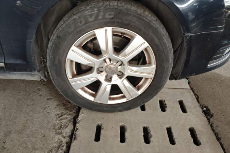 Used Audi A6L 2010 2.4L Technology Edition Right Front Wheel Hub