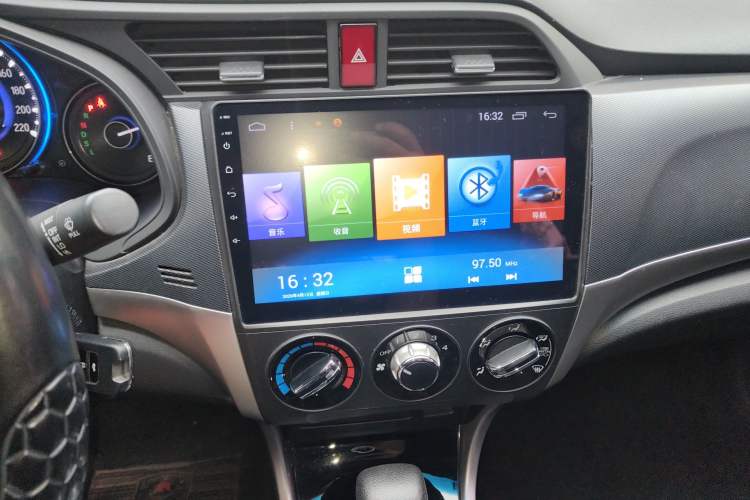 Used Honda Crider 2017 1.8L CVT Comfort Special Edition Audio And AC Panel