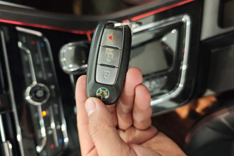 Used Venucia T70 2018 2.0L CVT Smart Enjoyment Version