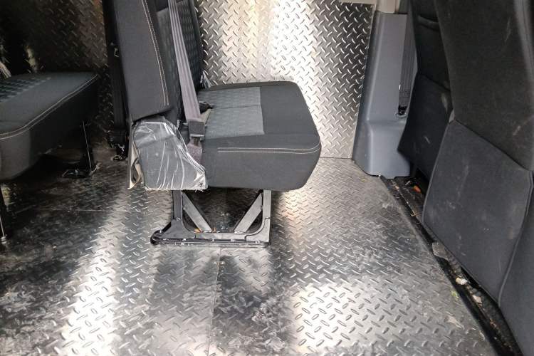 Used SAIC MAXUS Xintu V80 2025 PRO Aoyuntong 2.0T Automatic Long Wheelbase Ultra-Low Roof 6/7/8/9-Seater
