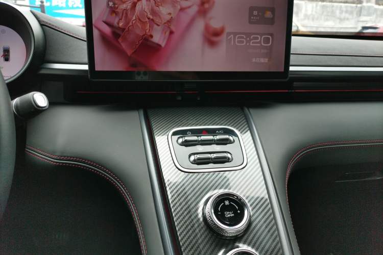 Used ORA Lightning Cat 2024 Dark Night Edition 555km Prestige Version