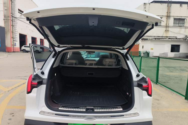 Used NETA L 2024 Extended-Range 310 Flash Charge PRO Edition Trunk