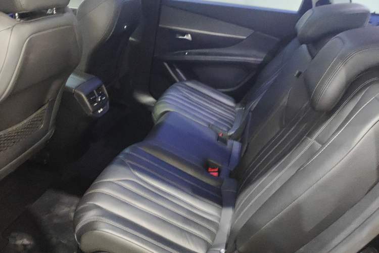 Used Peugeot 5008 2017 380THP 7-Seater Luxury Edition Left Rear Seat
