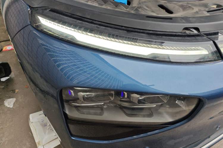 Used XPeng G9 2025 625 Long-Range Max Right Front Headlight